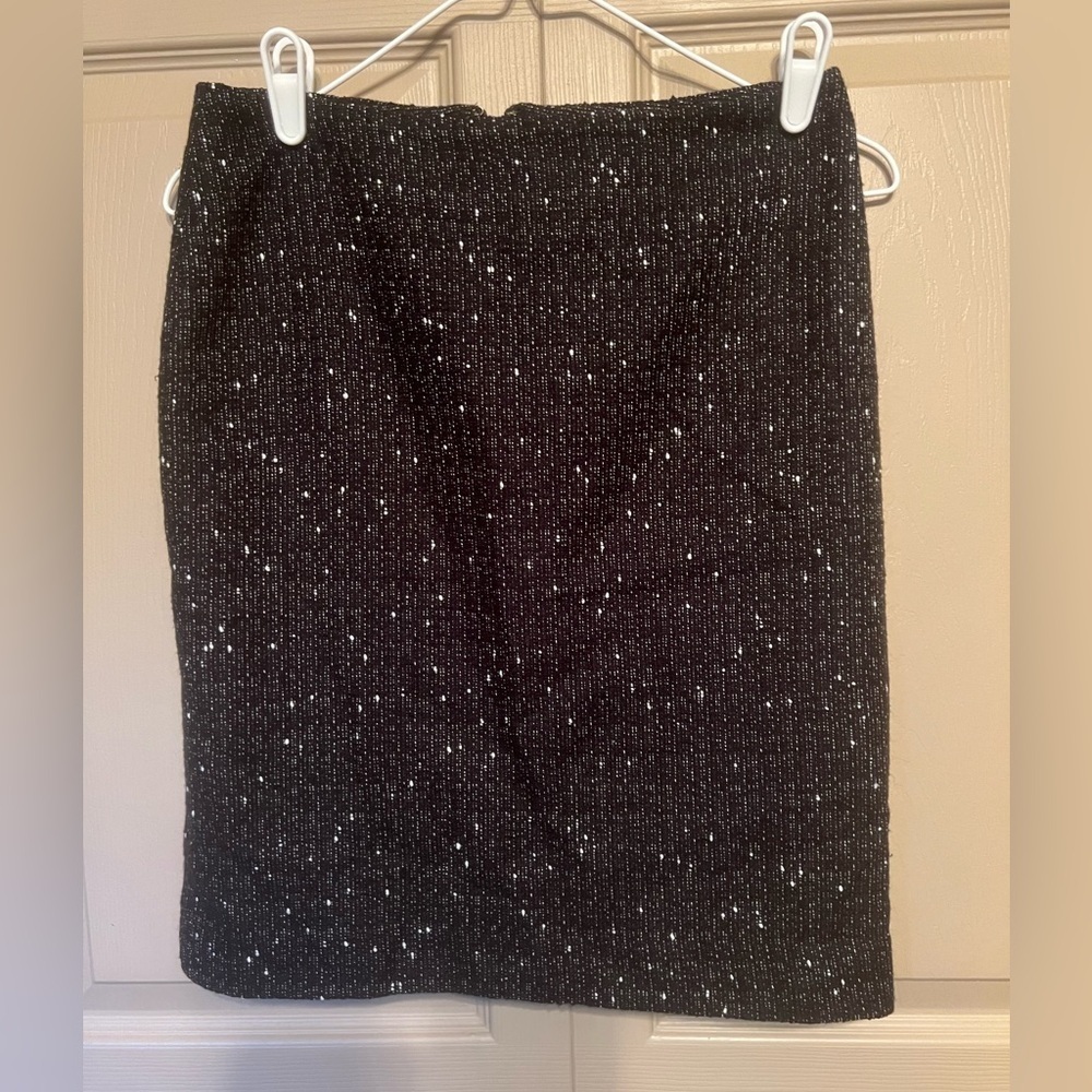Anne Klein Black and White Tweed Pencil Skirt